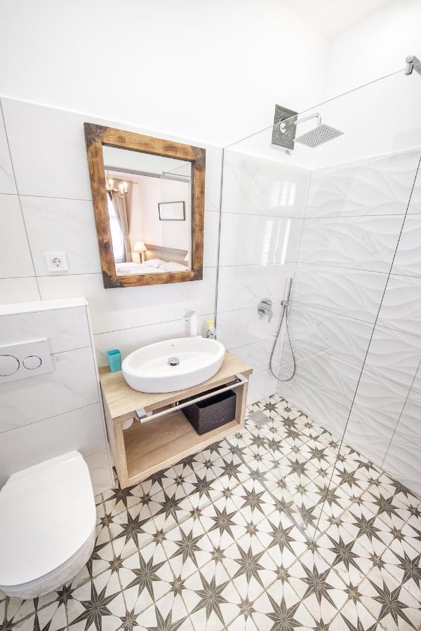 Oh & Guest house Ljubljana